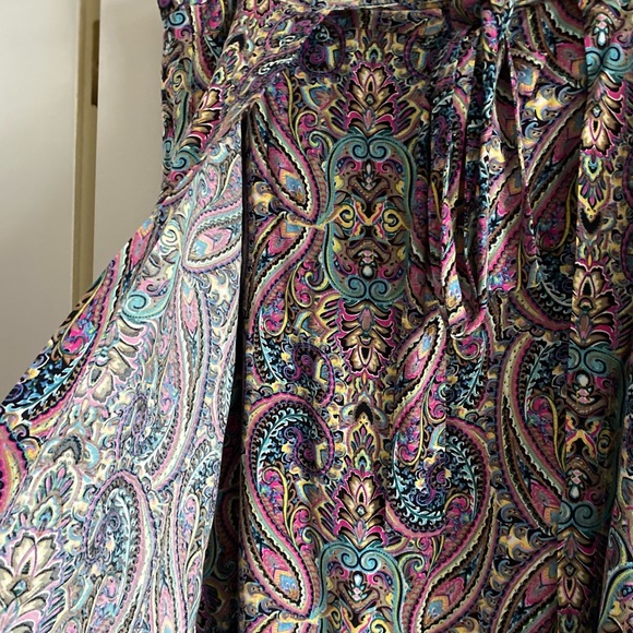 Tribal skirt fabric sewn in on the sides to make the skirt look like a wrap - Picture 4 of 4